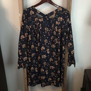 Doe and Rae Navy floral dress, used no flaws, S